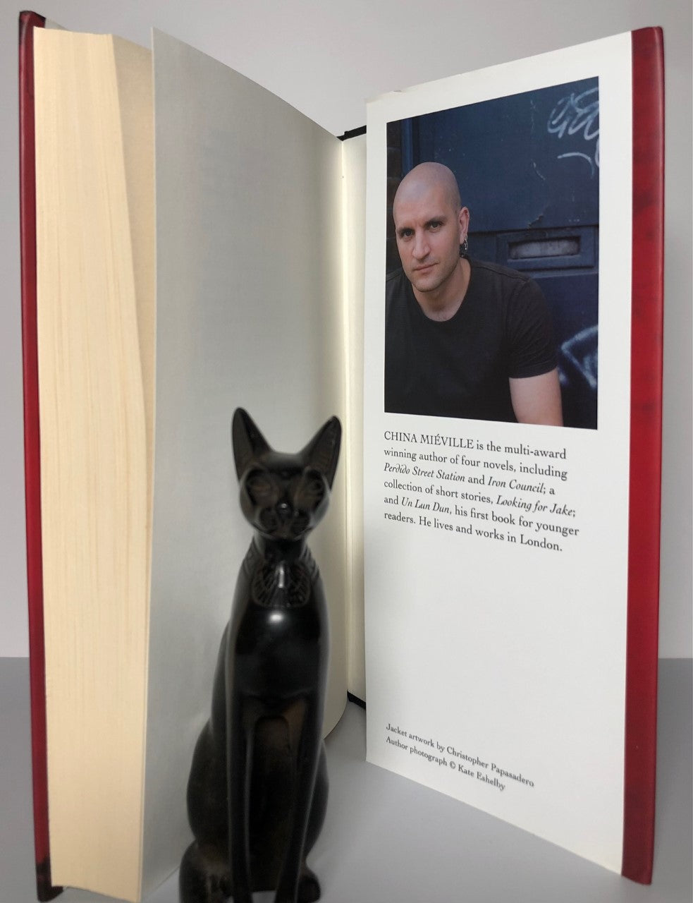 The City & The City by China Mieville (First Edition, First Print, HC, VG)