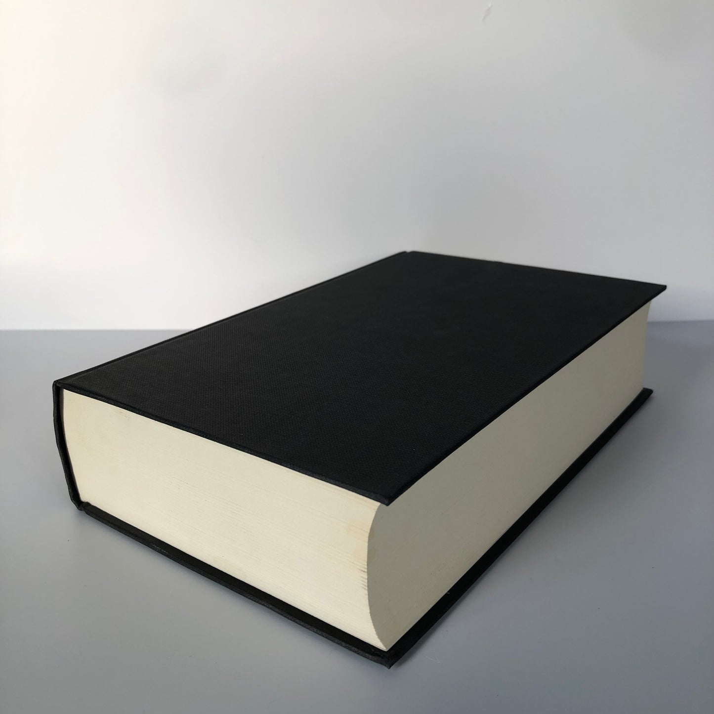 Perdido Street Station by China Mieville (First Edition, First Print, HC, Signed, F)