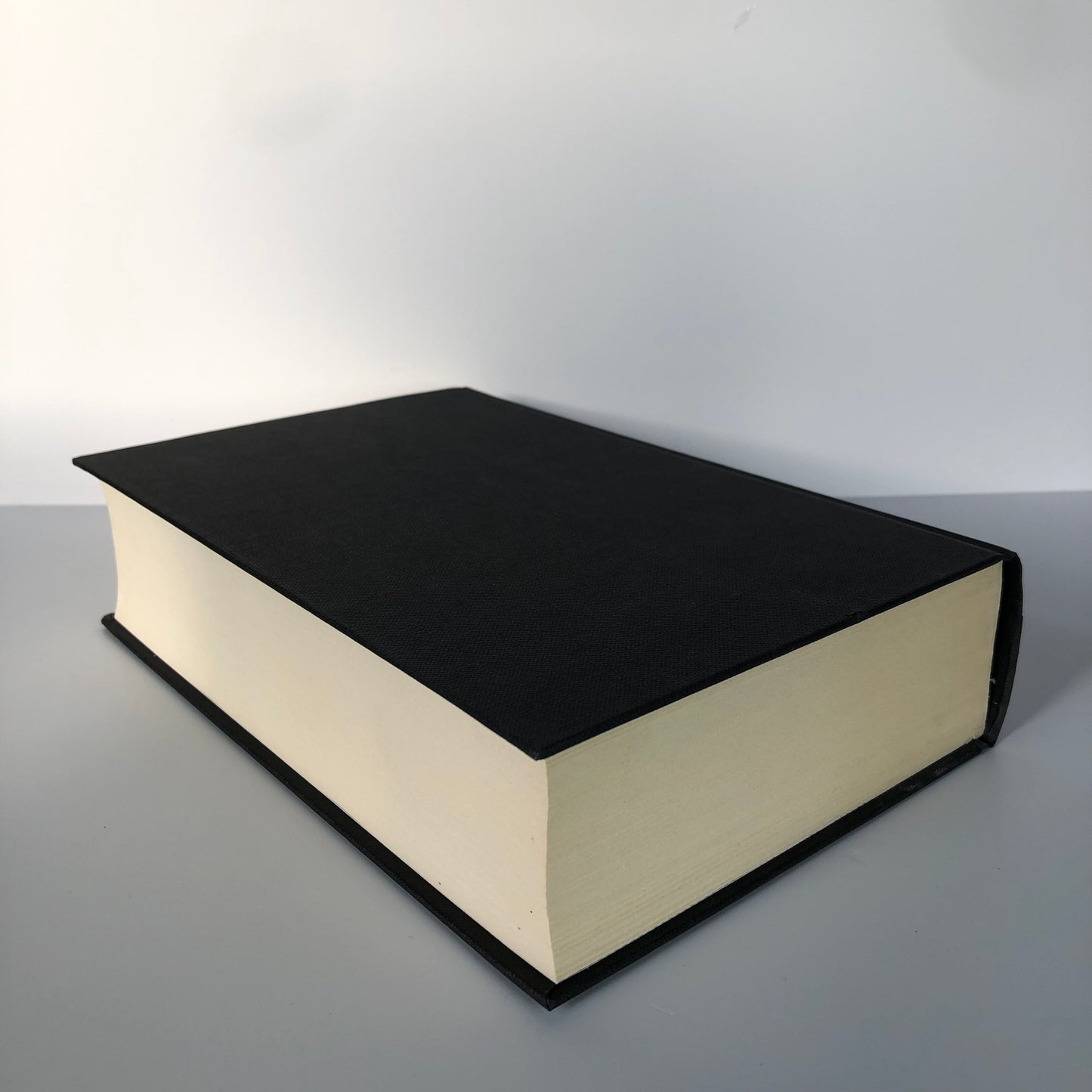 Perdido Street Station by China Mieville (First Edition, First Print, HC, Signed, F)